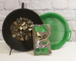 green emerald bag with sifter