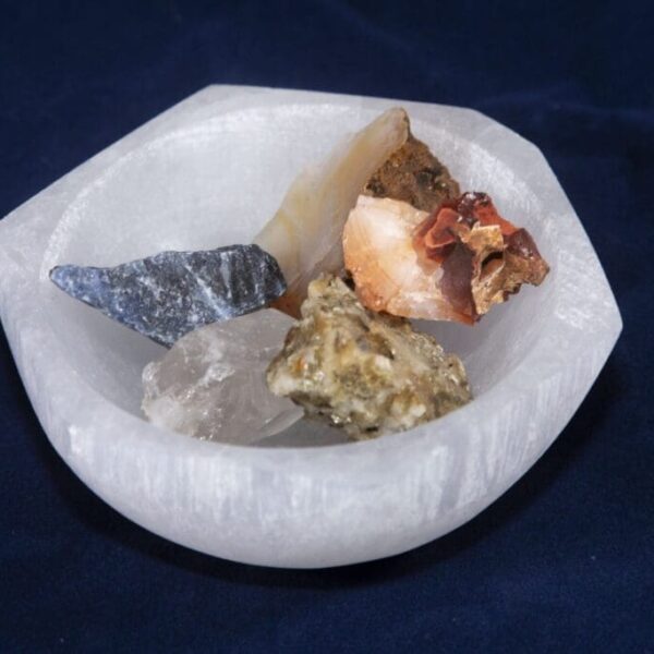 Selenite Bowl, Charging Station