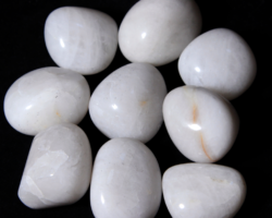 1lb Large Tumbled White Agate (33mm-50mm)