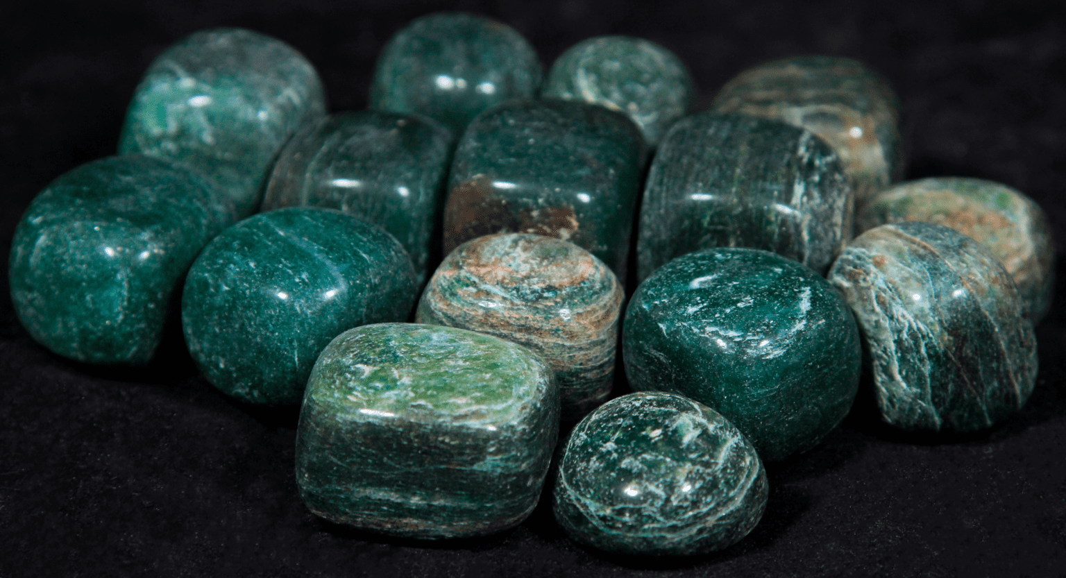 1lb of Tumbled Medium Green Jade (26mm-32mm) - Kids Love Rocks