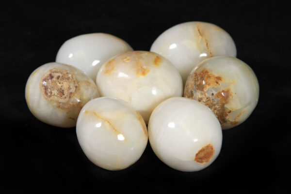 Set of several egg-shaped onyx marbles