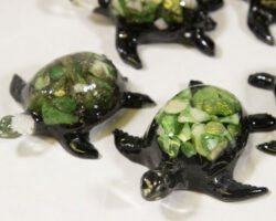 Large Green Turtle - Semi Precious Mineral Figurine (One Turtle)