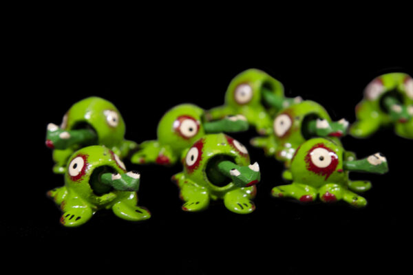 Green Looseneck Frog Figurines front view