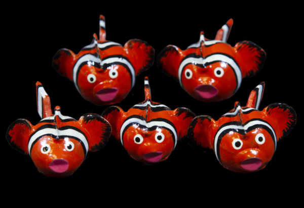 Red LooseNeck Clownfish Figurines front