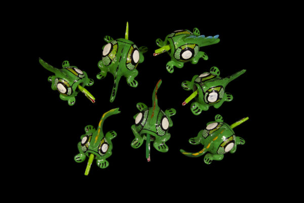 Green LooseNeck Reptile Figurines top