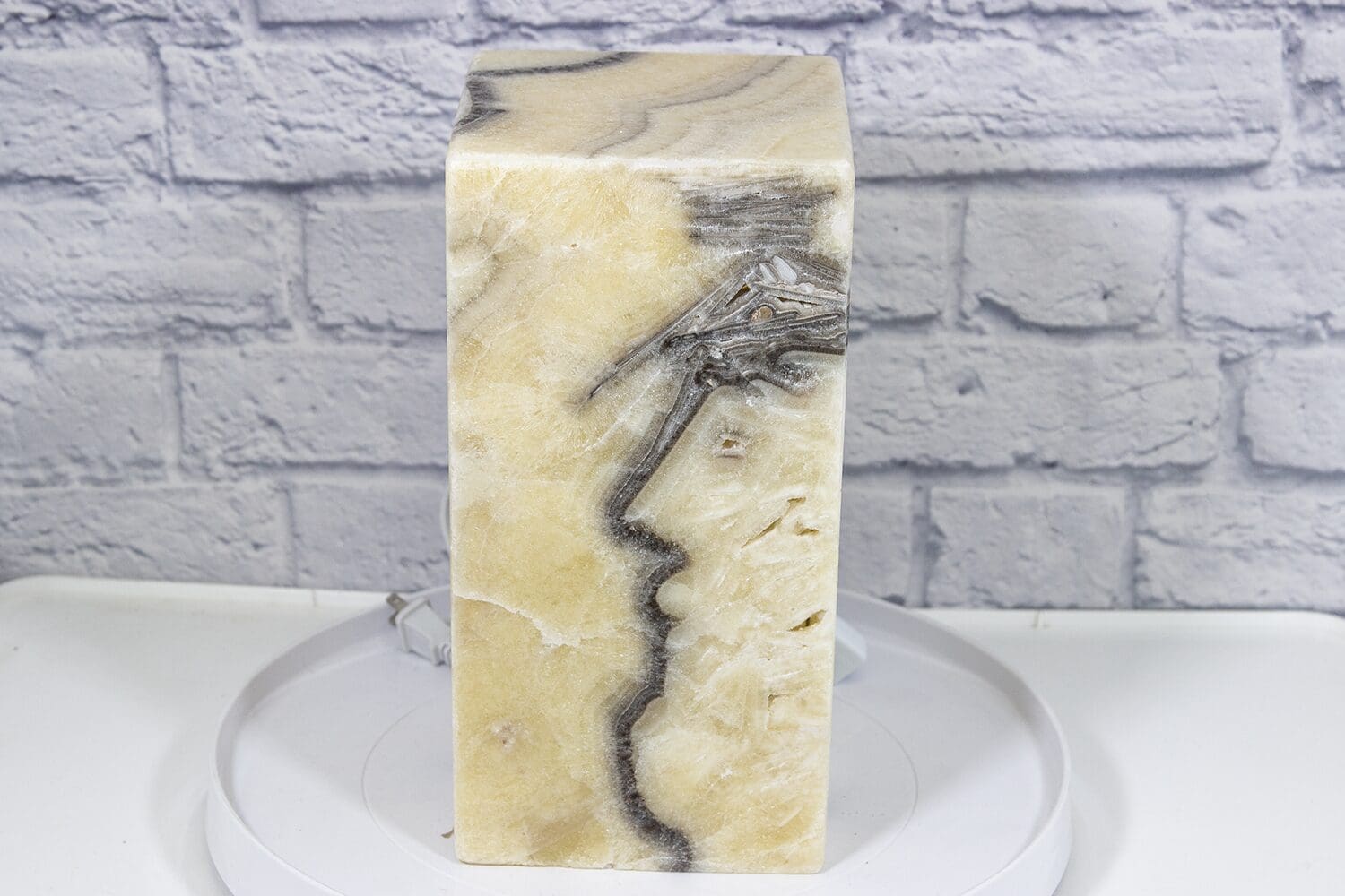 Zebra Onyx Pedestal Lamp - Med